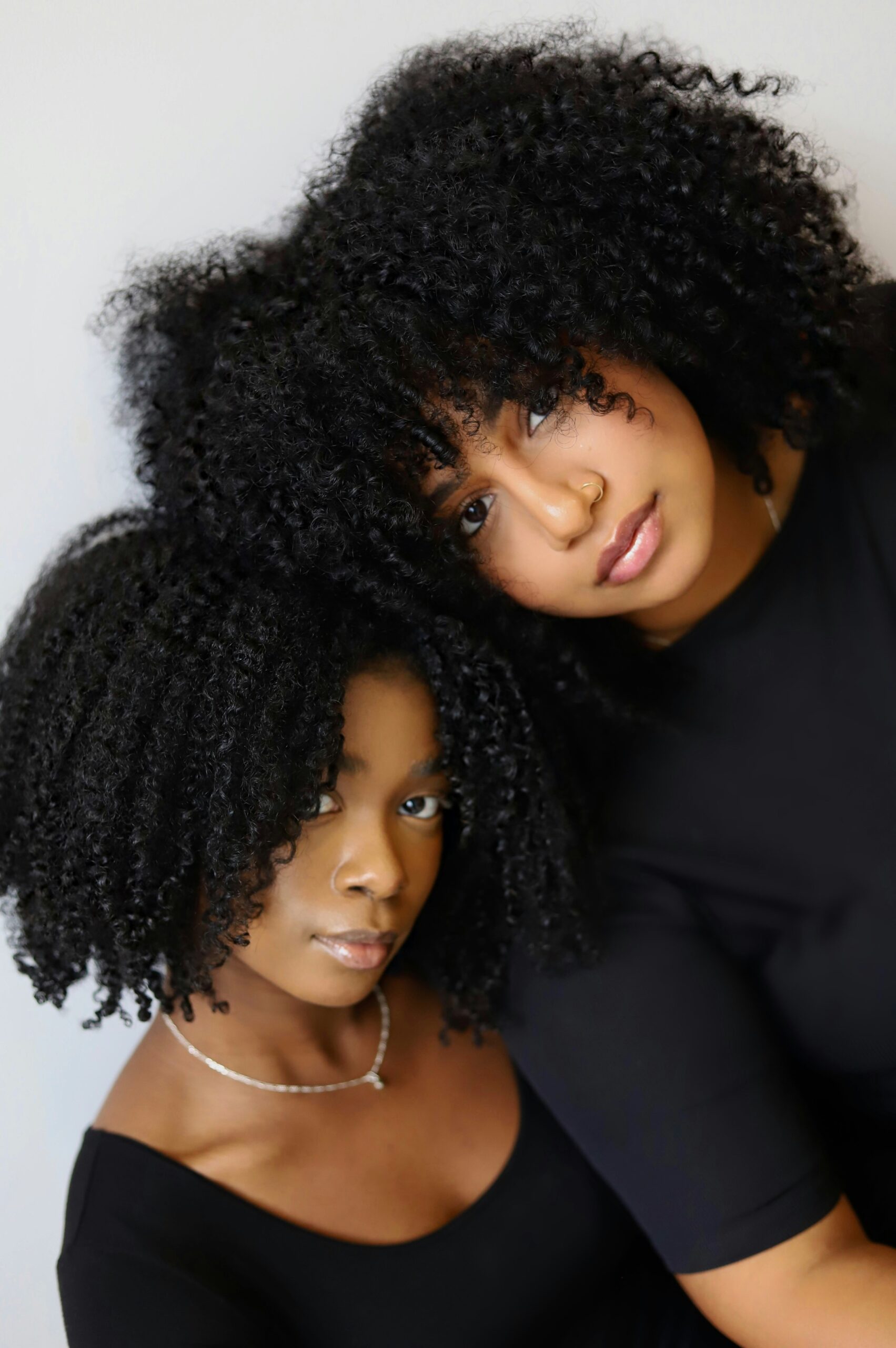 Coiffage cheveux bouclés afro